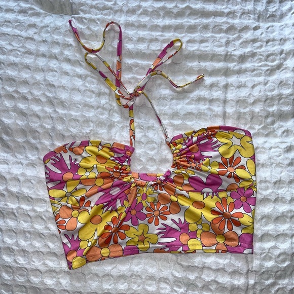 FLORAL CROPPED HALTER TOP - Picture 3 of 3